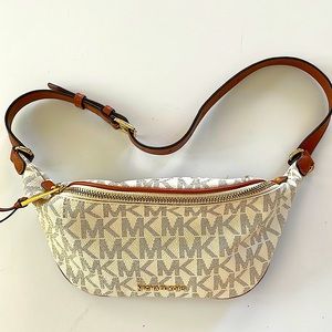 Michael Kors Belt Bag / Sling Pack